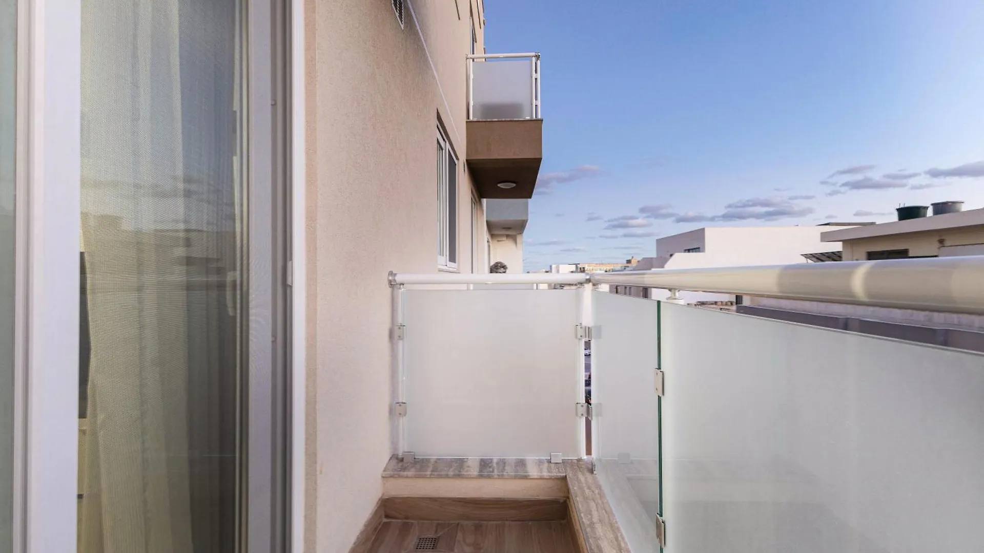 Luxurious & Spacious 2Bd Accomodation At The Podium - Yacht Marina Area, Close To Valletta Msida Apartment